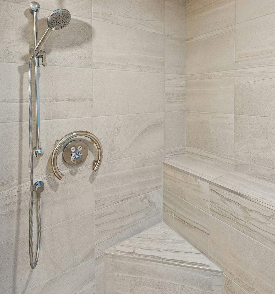 Salle de bain adaptée aux seniors